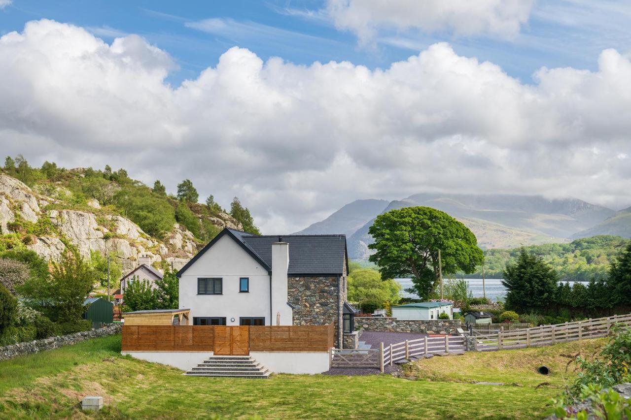 Arlyn, Padarn Lake Viewpoint In Snowdonia Caernarfon Buitenkant foto