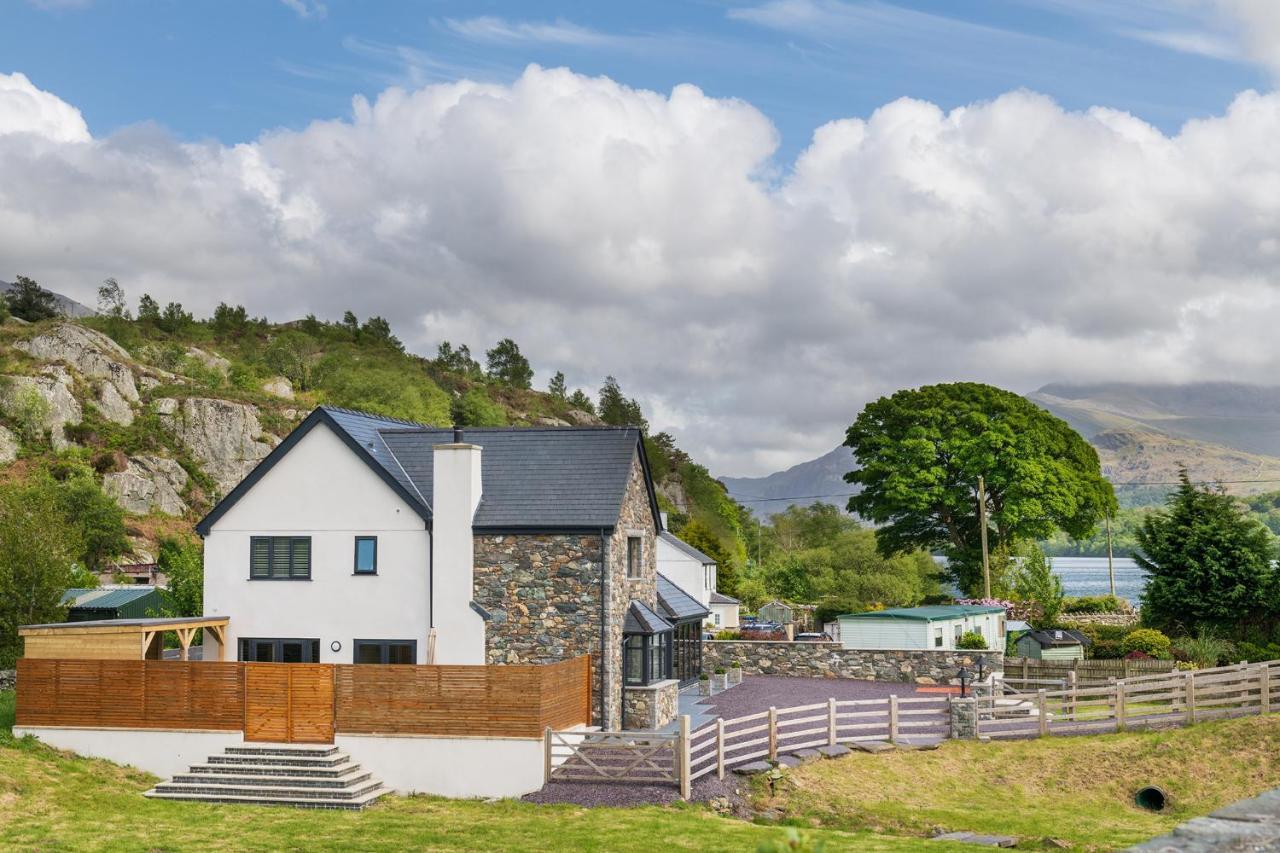 Arlyn, Padarn Lake Viewpoint In Snowdonia Caernarfon Buitenkant foto